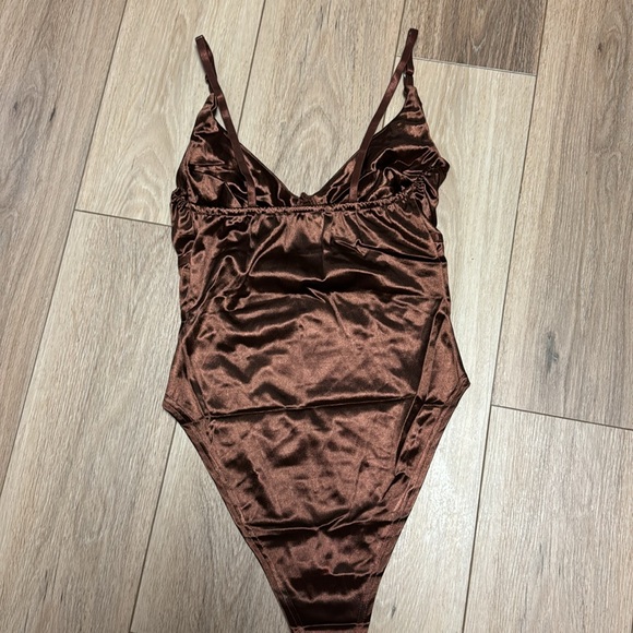 Feelin girl XL NWOT SATINY COPPER COLOR UNDERWIRE BODY SUIT - Picture 6 of 6